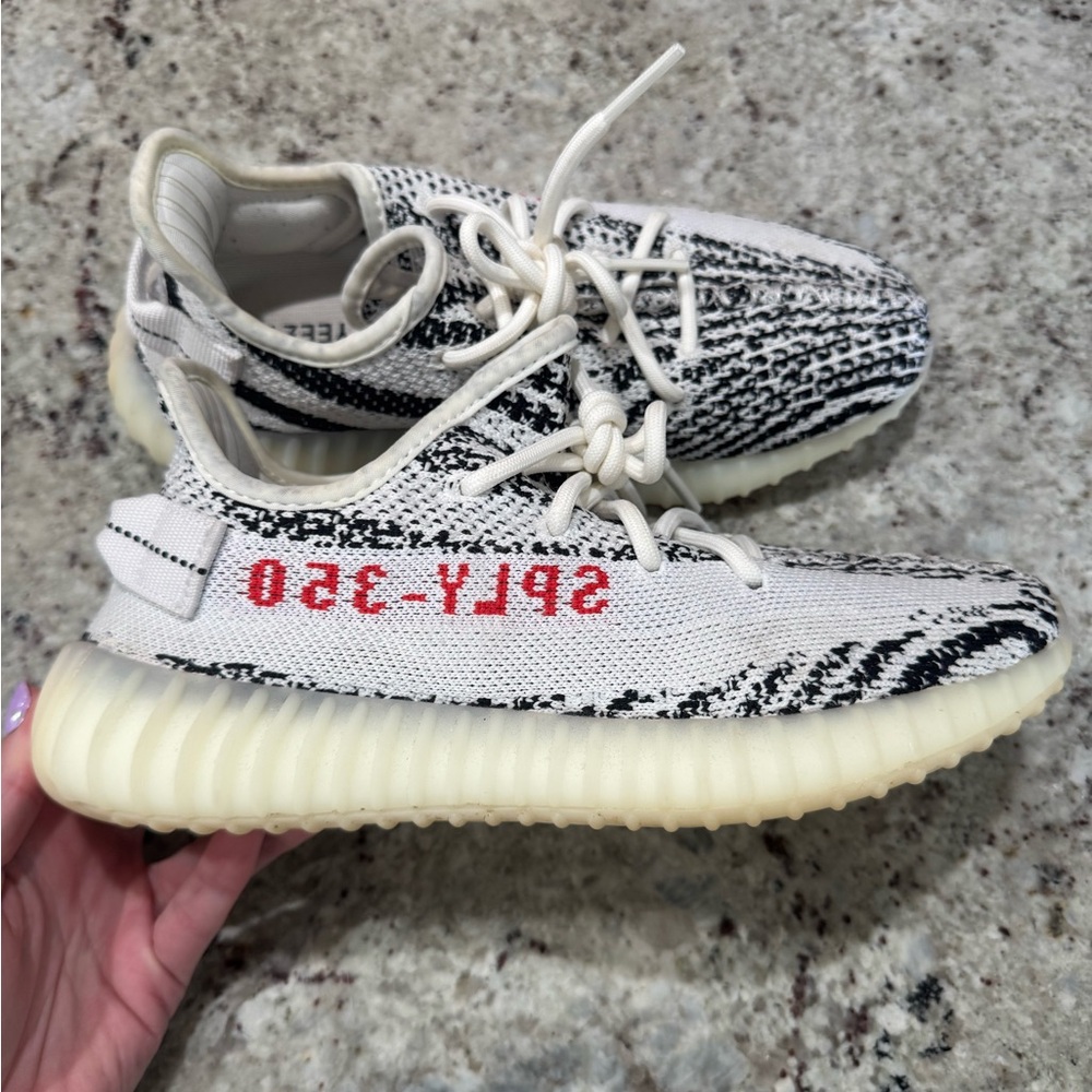 Adidas Yeezy Boost 350 V2 zebra